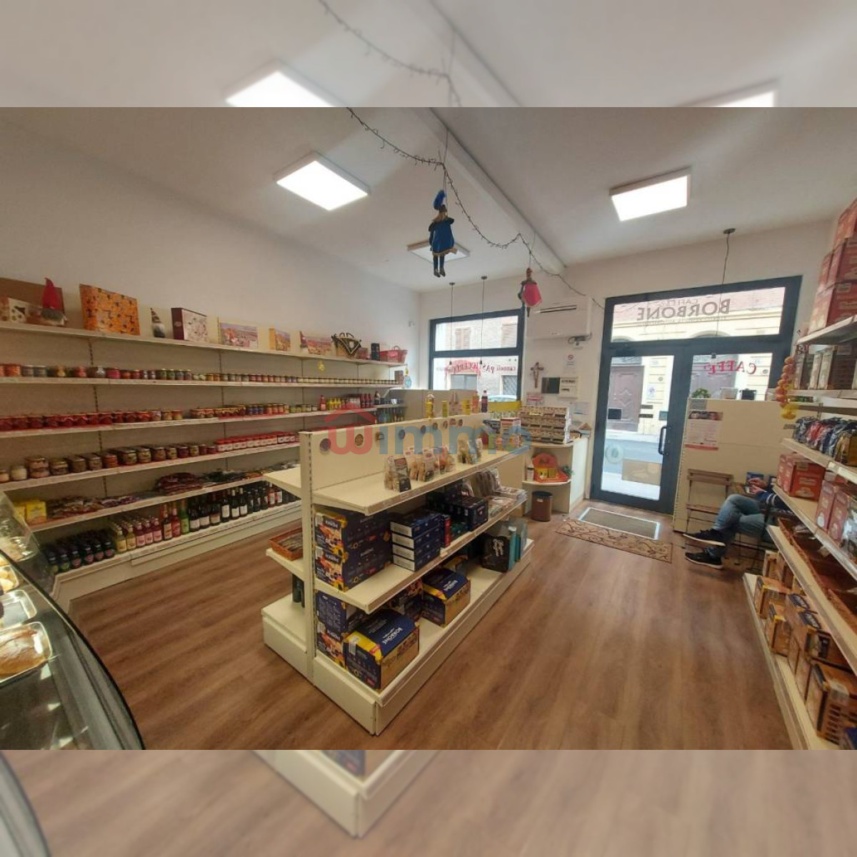 Attività commerciale via de’ Romei, Centro Storico, Ferrara
