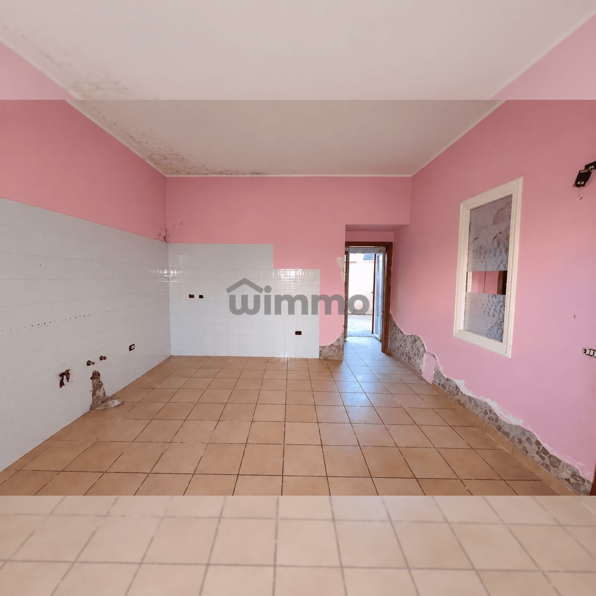 Casa indipendente in vendita in Via Napoli, 740