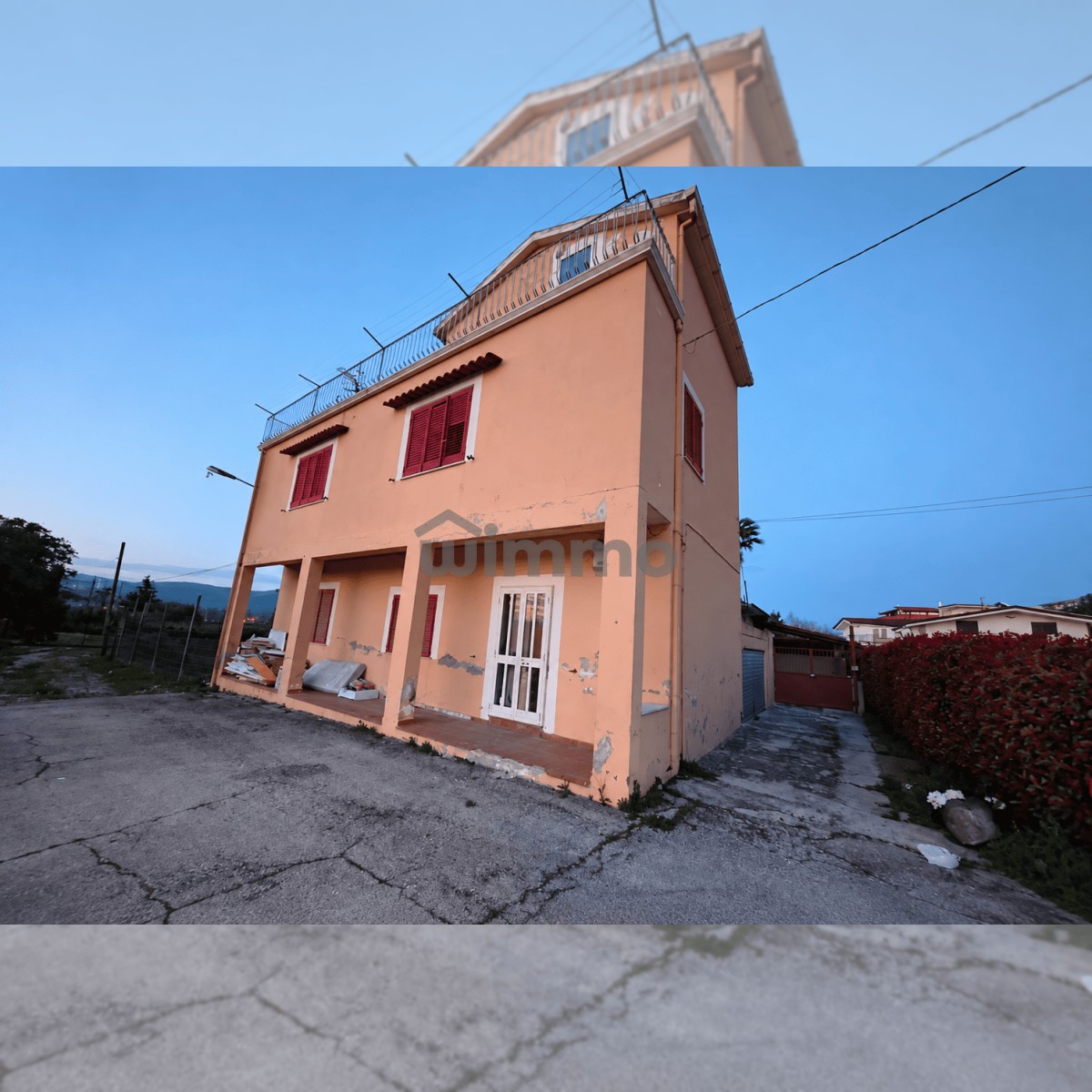 Casa indipendente in vendita in Via Napoli, 740