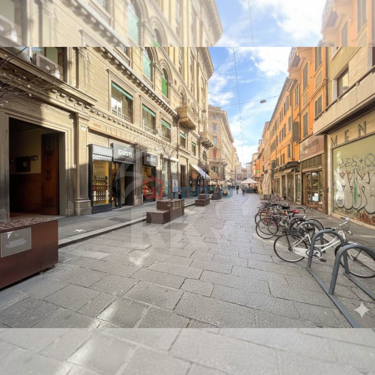 Attività commerciale via dell'Indipendenza 2, Centro Storico, Bologna
