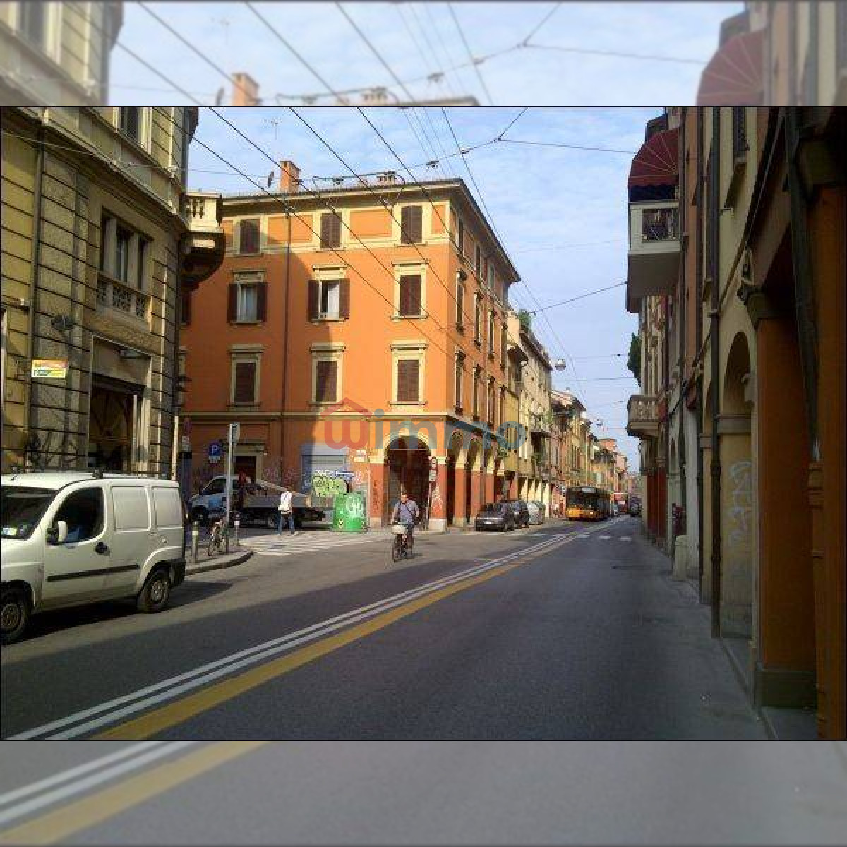Locale commerciale via Sant'Isaia 34a, Saragozza dentro le Mura, Bologna